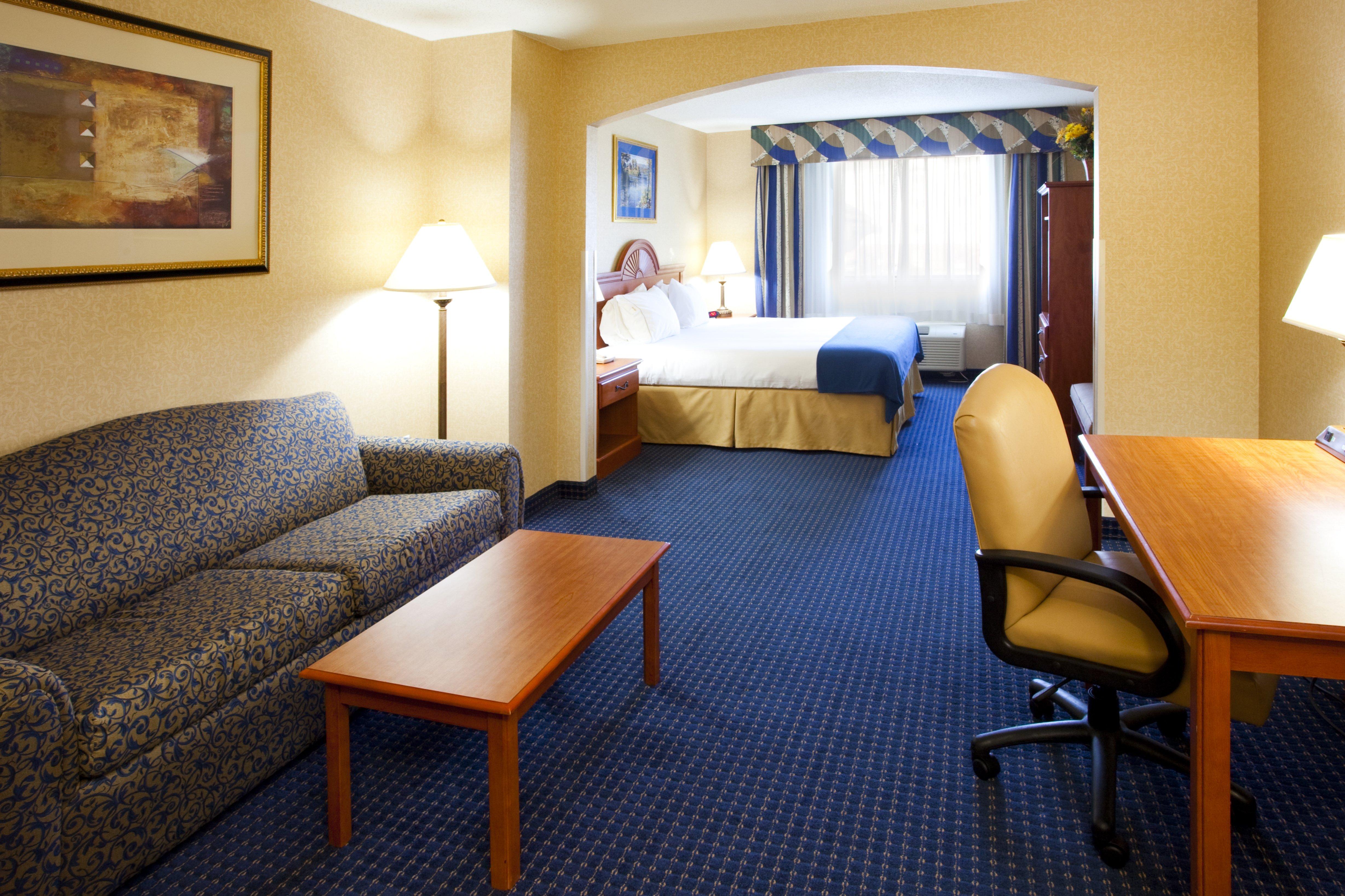 Holiday Inn Express Syracuse Airport By Ihg North Syracuse Exterior photo