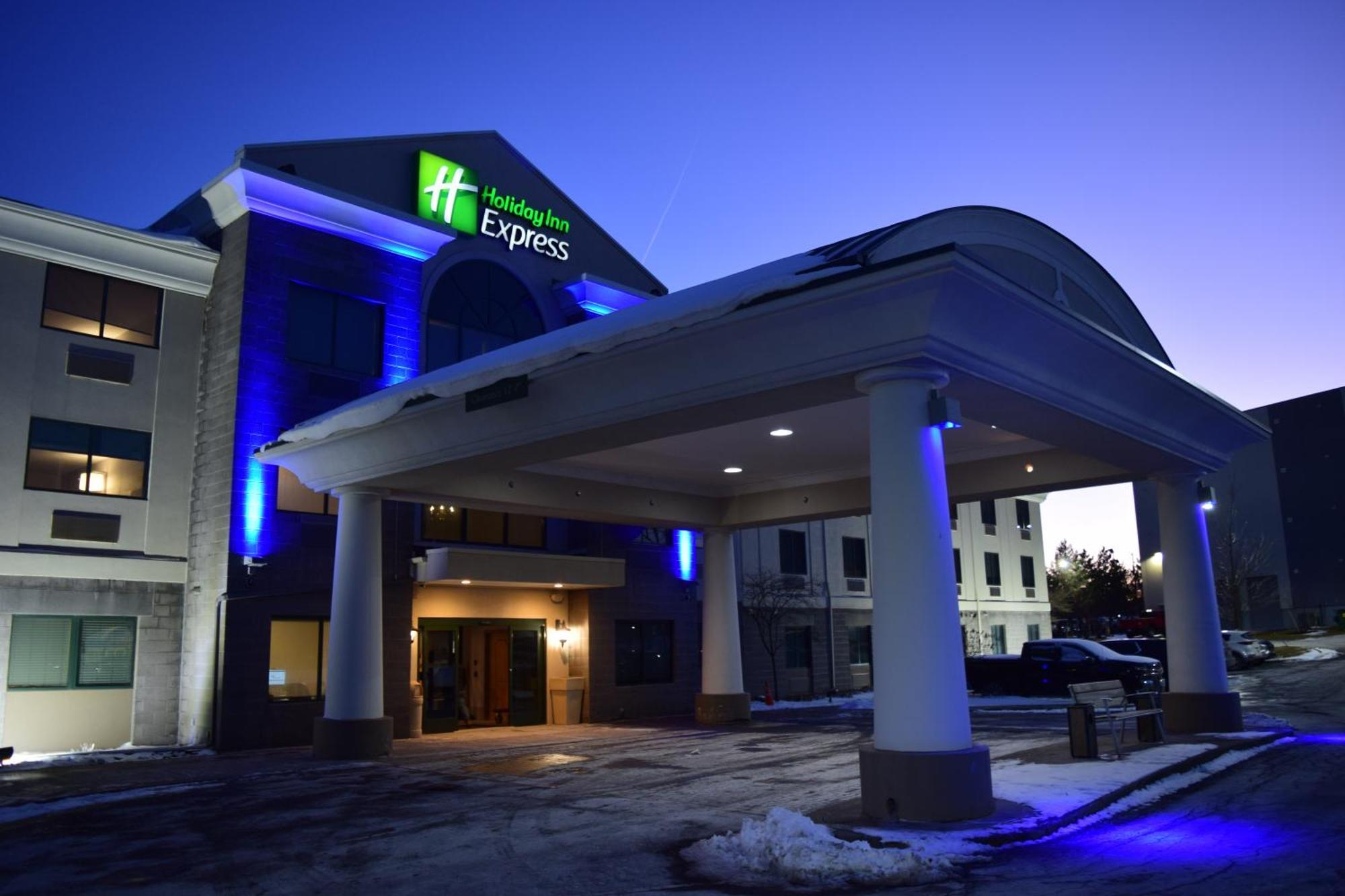 Holiday Inn Express Syracuse Airport By Ihg North Syracuse Exterior photo